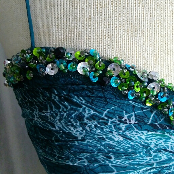 Sequin peacock green frilly short party prom dress - Picture 4 of 6